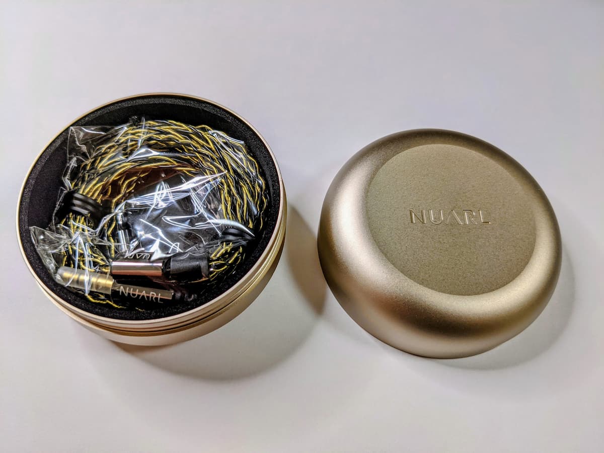 ケース開けたところ