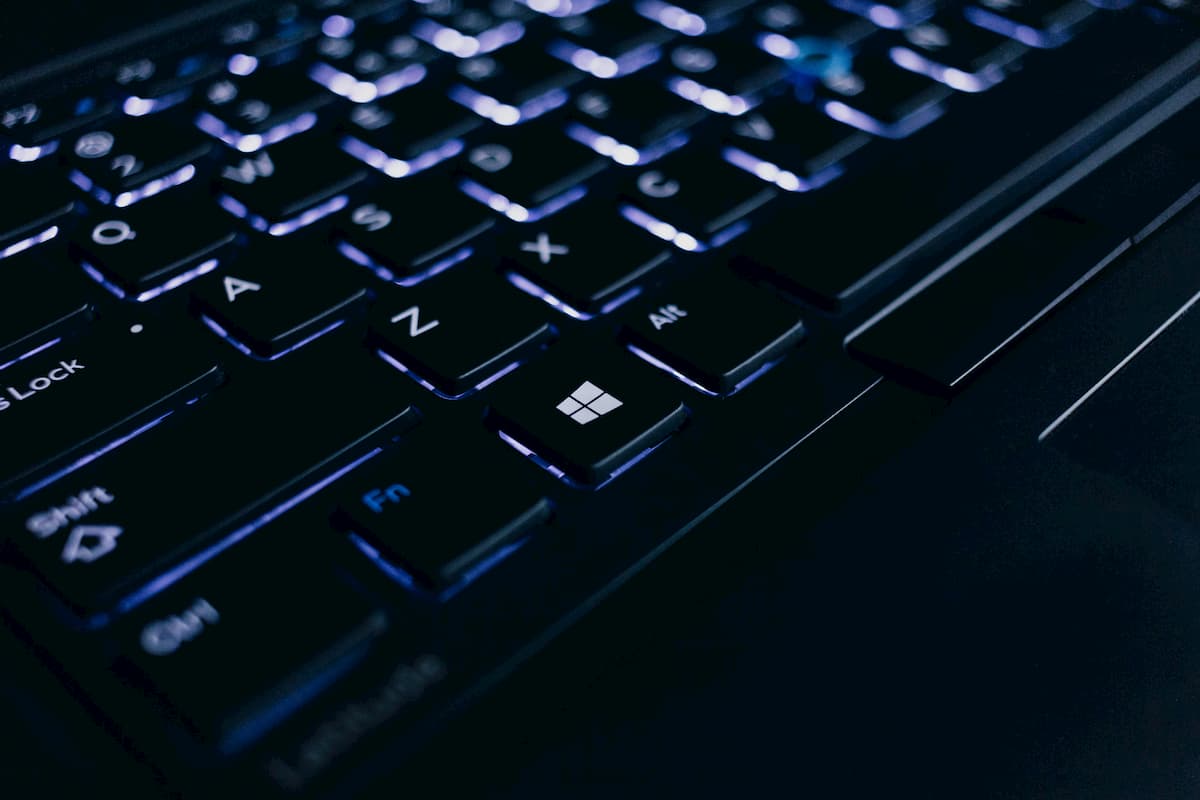WSL2でWeb開発環境がより快適に(docker-composeも動く)